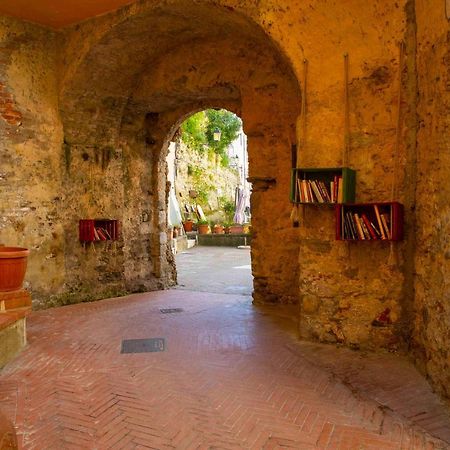 Casa Vacanze Le Tre Casette Ameglia Buitenkant foto