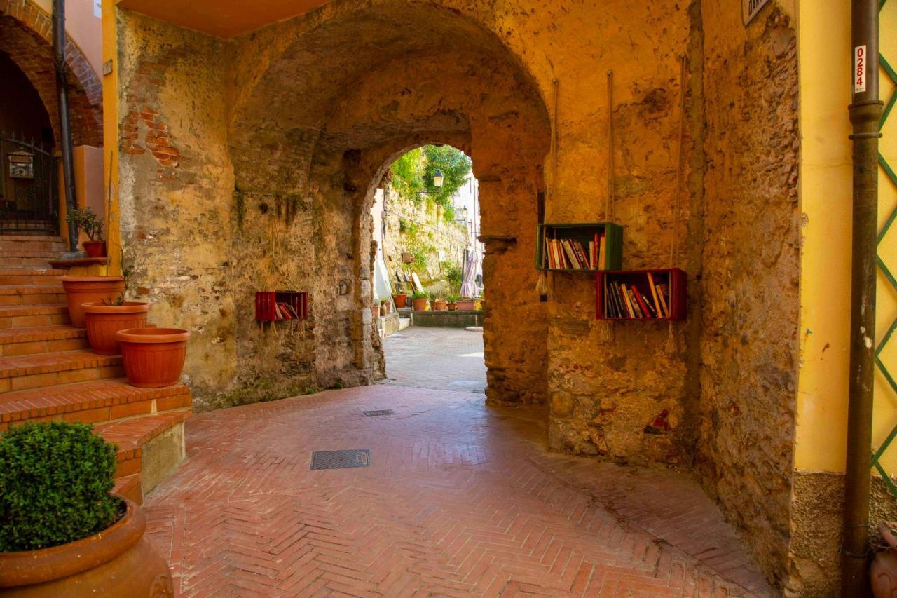 Casa Vacanze Le Tre Casette Ameglia Buitenkant foto