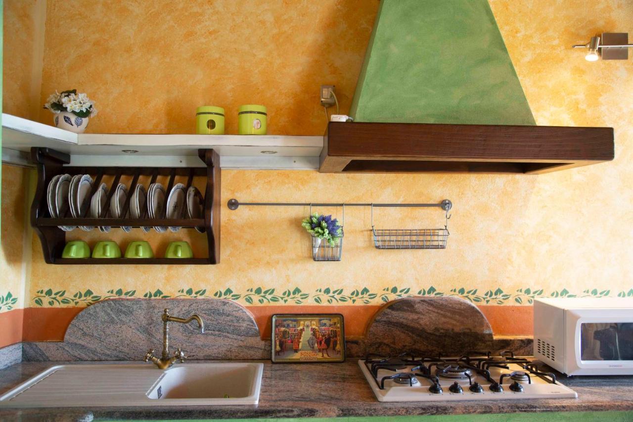 Casa Vacanze Le Tre Casette Ameglia Buitenkant foto