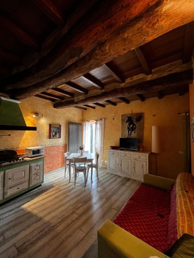 Casa Vacanze Le Tre Casette Ameglia Buitenkant foto